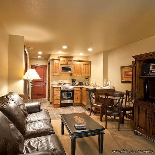 Copperbottom Inn Park City Room photo